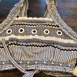 NWT CHELSEA AND VIOLET CROP HALTER TOP. BEAUTIFUL DETAILS